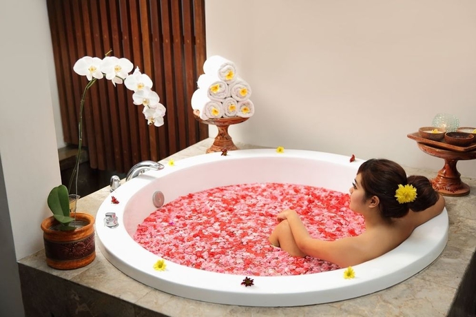 Imagen de la piscina del Hotel Kokonut Suites - Chse Certified. Foto 11