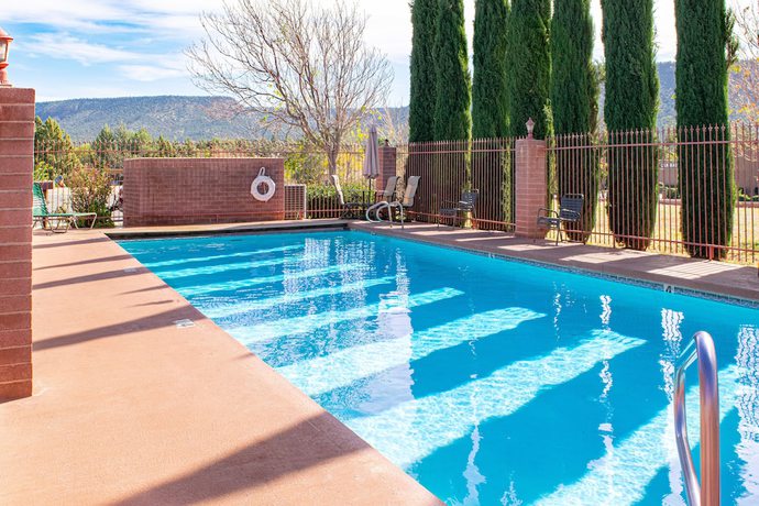 Imagen de la piscina del Hotel Kokopelli Inn Sedona, Trademark Collection by Wyndham. Foto 20