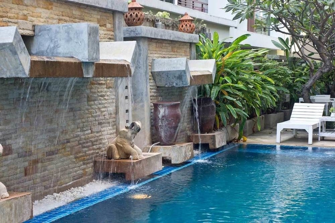 Imagen de la piscina del Hotel Kokotel Pattaya South Beach. Foto 14