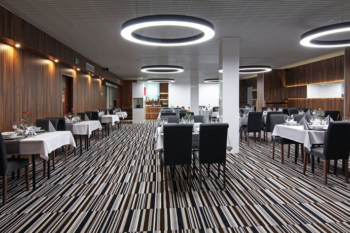 Imagen del bar/restaurante del Hotel Kolejarz Best For You. Foto 3