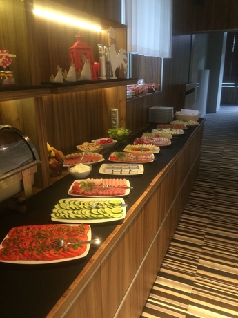 Imagen del bar/restaurante del Hotel Kolejarz Best For You. Foto 7