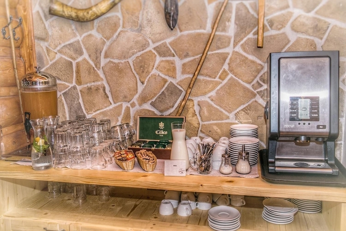 Imagen del bar/restaurante del Hotel Koliba Gréta. Foto 10