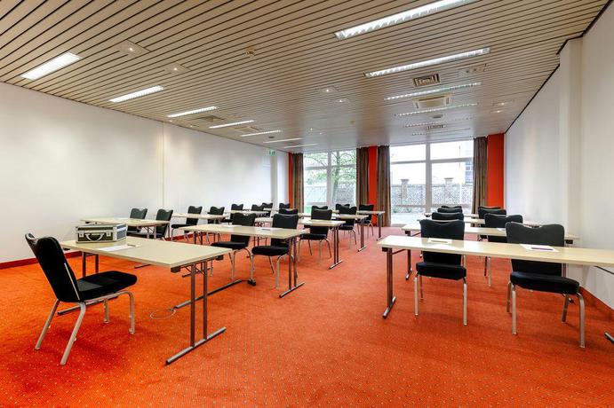 Imagen de los interiores del Hotel Koln West. Foto 7