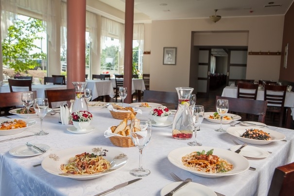 Imagen del bar/restaurante del Hotel Kolonna Rezekne. Foto 2