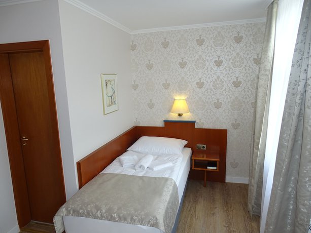 Imagen de la habitación del Hotel Kolossos D&uuml;sseldorf - Neuss. Foto 7