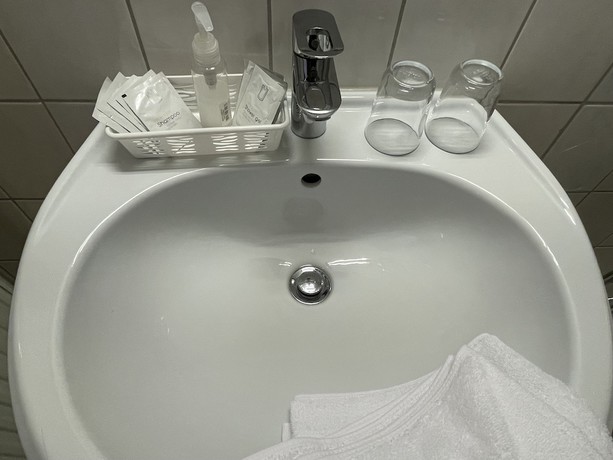 Imagen de la habitación del Hotel Kolossos D&uuml;sseldorf - Neuss. Foto 9