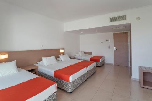 Imagen de la habitación del Hotel Kolymbia Beach by Atlantica. Foto 17