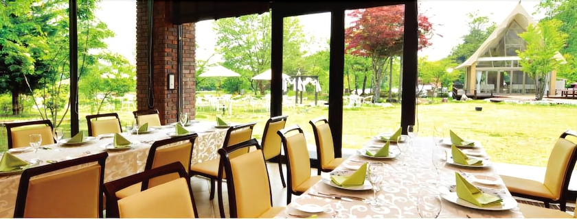 Imagen del bar/restaurante del Hotel Komagane Kogen Resort Linx. Foto 4