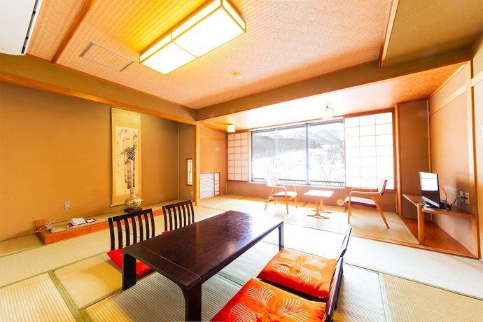 Imagen de la habitación del Hotel Komagatake Grand. Foto 13