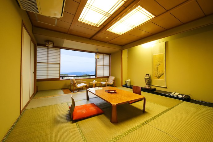 Imagen de la habitación del Hotel Komagatake Grand. Foto 15