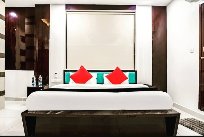 Imagen de la habitación del Hotel Komal Palace. Foto 2