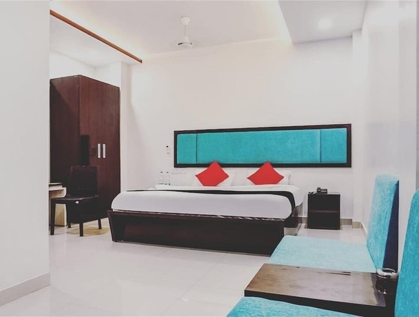 Imagen de la habitación del Hotel Komal Palace. Foto 4