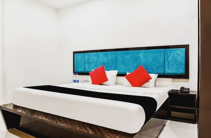 Imagen de la habitación del Hotel Komal Palace. Foto 6