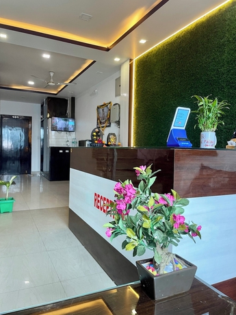 Imagen de los interiores del Hotel Komal Palace. Foto 14