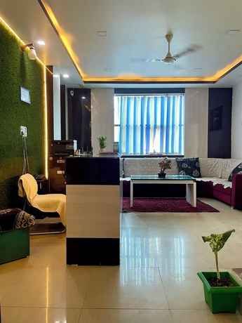 Imagen de los interiores del Hotel Komal Palace. Foto 16