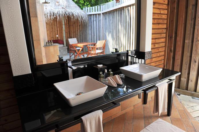 Imagen general del Hotel Komandoo Maldives Island Resort. Foto 3