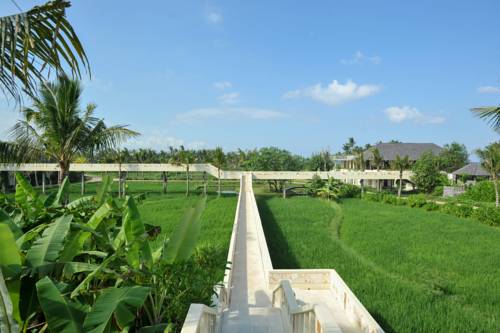 Imagen general del Hotel Komaneka At Keramas Beach. Foto 6