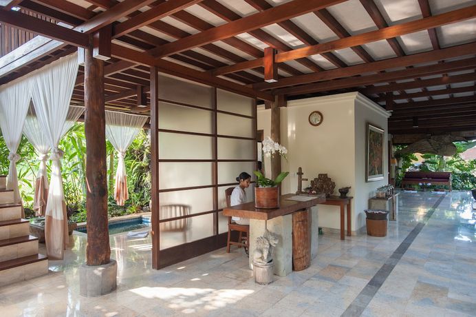 Imagen de los interiores del Hotel Komaneka At Monkey Forest. Foto 13