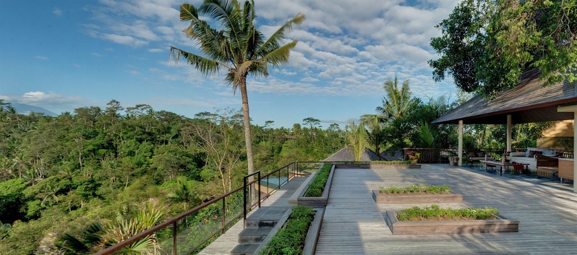 Imagen de los exteriores del Hotel Komaneka At Tanggayuda. Foto 12