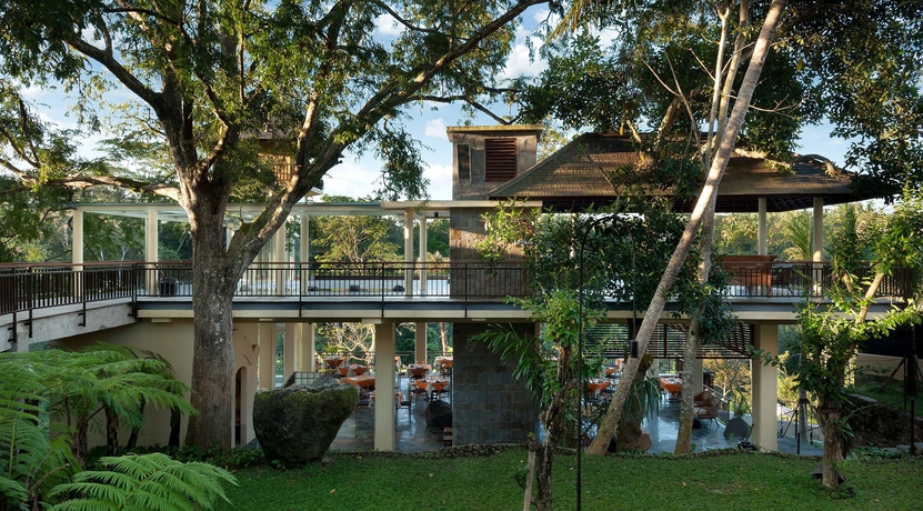 Imagen del bar/restaurante del Hotel Komaneka At Tanggayuda. Foto 2