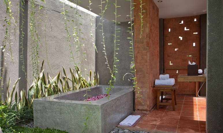 Imagen de la habitación del Hotel Komea Villa. Foto 9