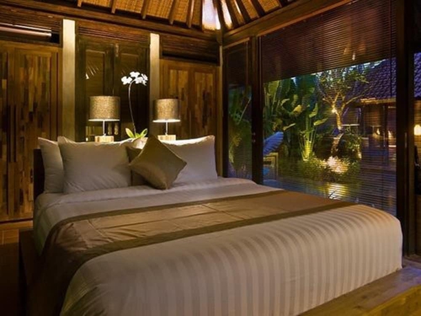 Imagen de la habitación del Hotel Komea Villa. Foto 15