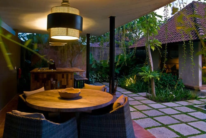 Imagen de la habitación del Hotel Komea Villa. Foto 17