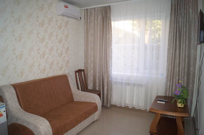 Imagen de la habitación del Hotel Komfort Don. Foto 6