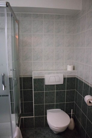 Imagen de la habitación del Hotel Komfort Plat&aacute;n. Foto 11