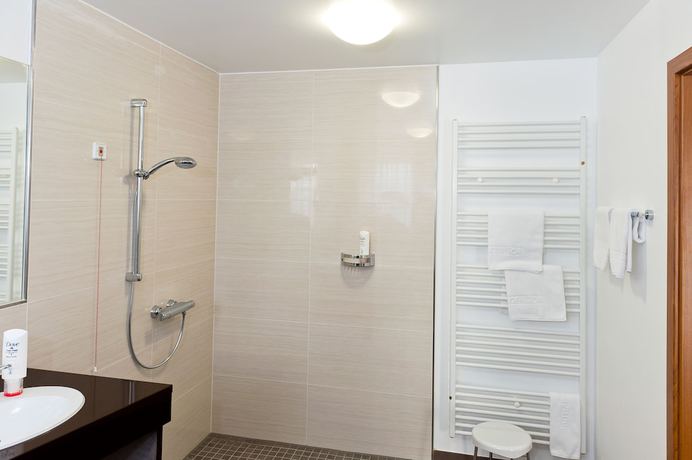 Imagen de la habitación del Hotel Komforthotel Butjadinger Tor. Foto 10