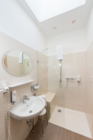 Imagen de la habitación del Hotel Komforthotel Butjadinger Tor. Foto 17