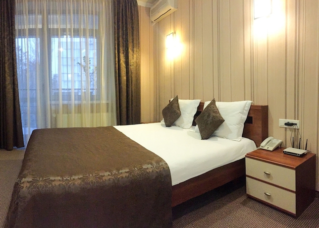 Imagen de la habitación del Hotel Komilfo. Foto 4