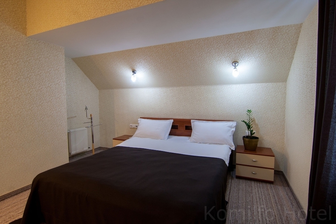 Imagen de la habitación del Hotel Komilfo. Foto 5