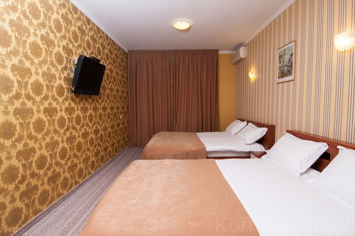 Imagen de la habitación del Hotel Komilfo. Foto 13
