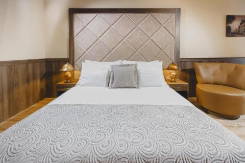 Imagen de la habitación del Hotel Komló Gyula. Foto 7