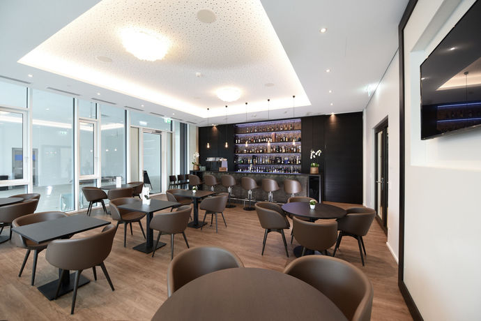 Imagen del bar/restaurante del Hotel Kommod. Foto 5