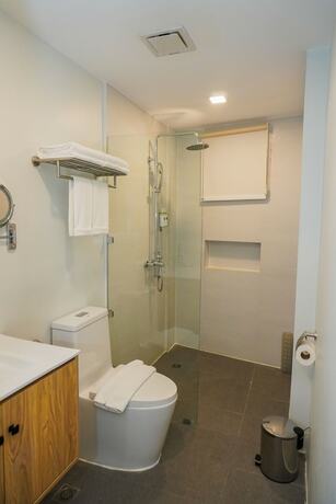 Imagen de la habitación del Hotel Kommons by Kamino. Foto 17