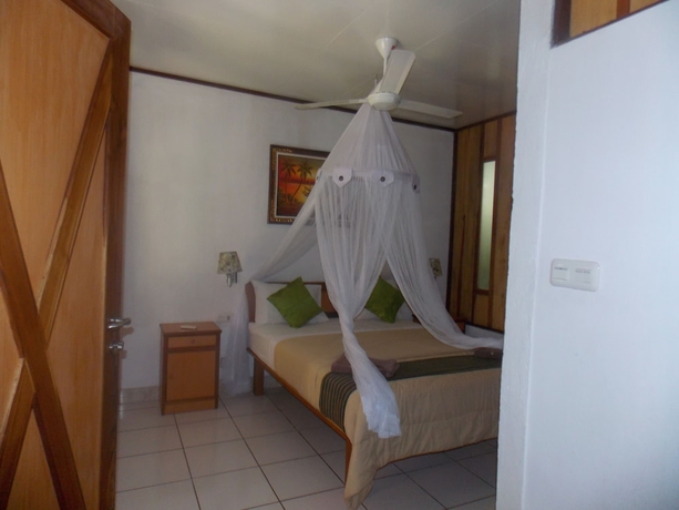 Imagen de la habitación del Hotel Komodo Lodge. Foto 14