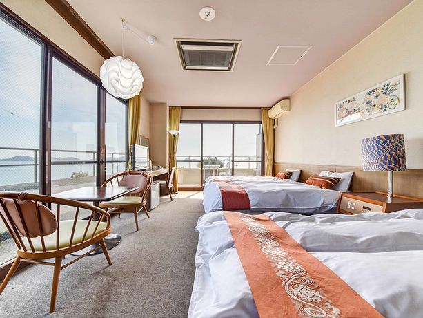 Imagen de la habitación del Hotel Komogakushi Onsen Sanyo Club. Foto 12