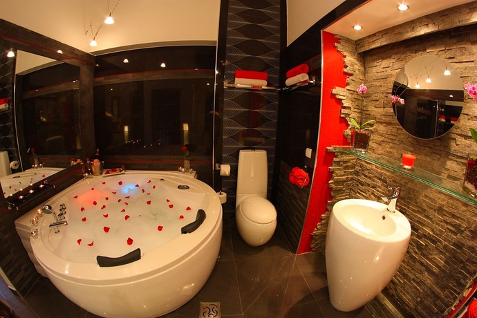 Imagen de la habitación del Hotel Komorowski Luxury Guest Rooms. Foto 8