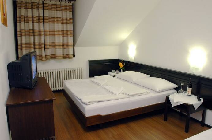 Imagen de la habitación del Hotel Komovi. Foto 20