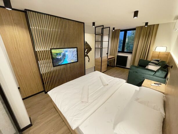 Imagen de la habitación del Hotel Komovi. Foto 22