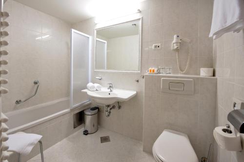 Imagen de la habitación del Hotel Kompas, Kranjska Gora. Foto 6