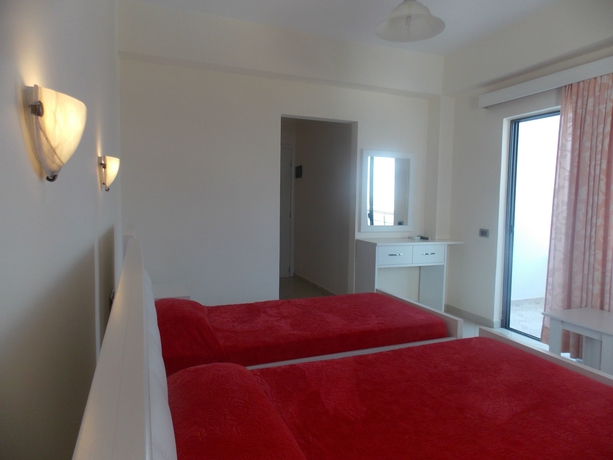 Imagen de la habitación del Hotel Kompleks Joni. Foto 8