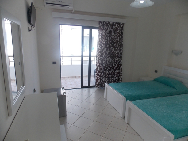 Imagen de la habitación del Hotel Kompleks Joni. Foto 13