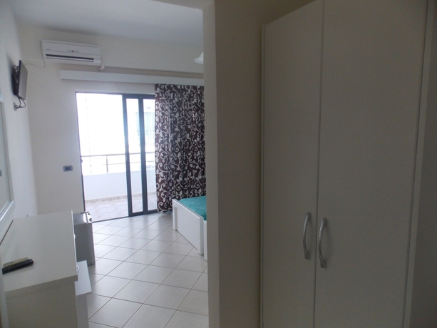 Imagen de la habitación del Hotel Kompleks Joni. Foto 15