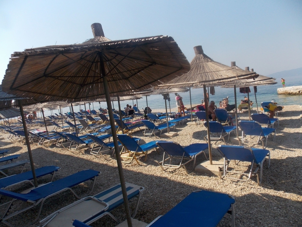 Imagen de los exteriores del Hotel Kompleks Joni. Foto 18