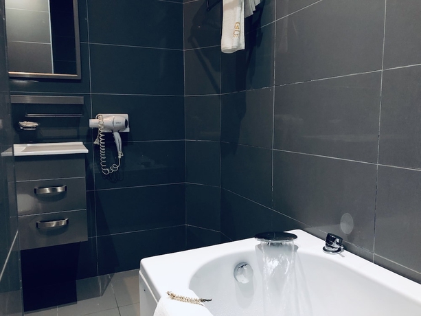 Imagen de la habitación del Hotel Kompleksi Arifi. Foto 17