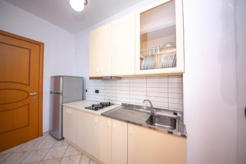 Imagen general del Hotel Kompleksi Dea. Foto 3