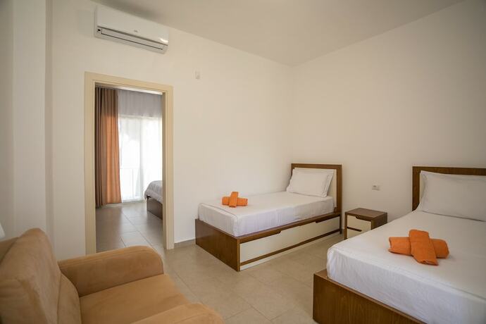 Imagen general del Hotel Kompleksi Royal. Foto 4